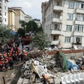 (Foto) Poginule dve osobe u urušavanju zgrade u Istanbulu: Spasioci tragaju za zarobljenima pod ruševinama