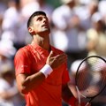 Novak se oprostio od deda Đorđa, čuvara srpskog groblja u Solunu