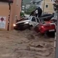 Apokaliptične poplave u Austriji: Oštećene kuće i automobili, neka biračka mesta su potpuno uništena (foto/ video)