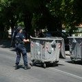 Kragujevčani se setili originalnog načina blokiranja ulice tako da policija ne može da ih uhapsi VIDEO