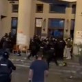 VIDEO: Žandarmerija napala studente kod Pravnog u Beogradu, među privedenima i Biljana Stojković