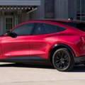 Direktor Forda smatra da će se prodaja električnih automobila u SAD-u prepoloviti