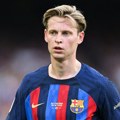 De Jong produžio ugovor sa Barselonom