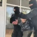 Nezapamćen horor u selu Ljuljakovo: Ubio majku, tetku i sestru (13), pa zapalio kuću! (video)