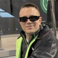 Opšti kolaps na aerodromu zbog Relje Popovića: Pevač se ofarbao, evo kako sada izgleda (video)