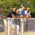 Kamere uhvatile Nikolu Jokića sa bratom: Naslonio se na ogradu i gleda ono što mu je mnogo bitnije od NBA