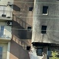 Prve slike sa lica mesta: Požar na Mirijevu, gorela četiri automobila, na zgradi vidljivi tragovi plamena!