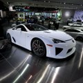 Toyota napravila električni auto za manuelnim menjačem