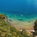 Najmanje naseljeno ostrvo u Hrvatskoj: Idilično mesto za odmor, većina ljudi ima isto prezime
