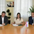 Gradiće se 60 kilometara cevovoda Ministarka Vujović potpisala ugovor za izgradnju kanalizacione mreže u Bečeju
