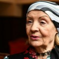 "Pala sam i ubila se, moraju da me vode do toaleta", oglasila se Lepa Lukić nakon što je završila u Urgentnom centru: "Snajka…