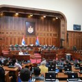 Nastavljena vanredna sednica Skupštine Srbije: Opozicija i Mali polemišu o projektu "Beograd na vodi"