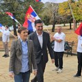 Brnabić sa penzionerima u Nišu: „Niš je slobodarski grad i pobediće 25. oktobra“