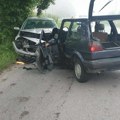 Od siline sudara auta zgužvana: Vatrogasci izvlačili povređene u udesu, krš i lom na putu u Bratuncu (foto)