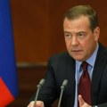 Medvedev: Isporuka nuklearnog oružja Kijevu smatraće se napadom na Rusiju