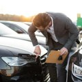 Pre nego što prodate auto obavezno se ovoga rešite! Kupci mogu da vam dođu glave zbog toga - Budite pažljivi