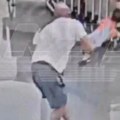 Uznemirujući video nasilja nad detetom (2) na aerodromu: Vladimir ga bacio na pod iz sve snage, dečak u komi