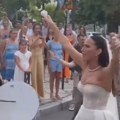 Kad gruva "Đurđevdan", sve stoji - Srpkinja napravila haos na ulicama Soluna, cela Grčka priča o njoj: Dok mladoženja čeka u…