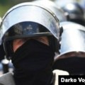 Policija razdvajala naprednjake i demonstrante na Novom Beogradu