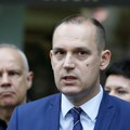 Lončar: Ranjenik iz šatora na operaciji, upucan jer je bio protiv blokada i za normalan život