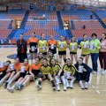 Gradsko prvenstvo u rukometu: osnovci i srednjoškolci pokazali borbeni duh – evo ko je najbolji u Sremskoj Mitrovici!