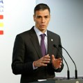 Sančez: Španija će zabraniti pristup društvenim mrežama deci mlađoj od 16 godina