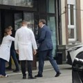 Aleksandar Vučić posetio Ivice Dačića u Kliničkom centru: Ministar unutrašnjih poslova skinut sa veštačke ventilacije