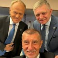 Trojica evropskih premijera opalili selfi: Fico -Tri musketara čekaju četvrtog