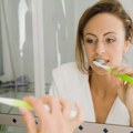 Treba li prati zube pre ili posle doručka? Odgovor stomatologa mogao bi da vas iznenadi