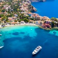 Proglašeno je najlepše grčko ostrvo za 2026: Mirnije je od Mikonosa i Santorinija, a plaže ostavljaju bez daha