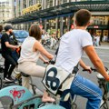 Francuska zatvara oči pred stvarnošću - umesto reformi bira iluzije