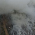 Dramatični najnoviji snimci sa deponije Duboko kod Užica Oblak gustog dima prekrio je čitav kraj, u gašenje su od danas…