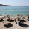 Devojčica iz Kruševca se izgubila u Grčkoj! Turista je pronašao na plaži: Moli za pomoć da dođu do njene majke