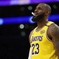 Lebron Džejms dominira i u 40. godini: Ne može mu niko ništa, pokušava da stigne Jokića!