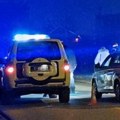 Upao mu u kuću, pa nakon što ga je posekao ukrao mu TV i auto Brzom intervencijom policija razbojnik je uhapšen ali se traga…