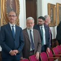 U susret velikom jubileju Macut tokom prve posete Novom Sadu obišao Maticu srpsku, a potom i Sremske Karlovce