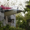 Avion sa 242 ljudi srušio se u Indiji – spasioci izvukli 30 tela, traga se za preostalim žrtvama
