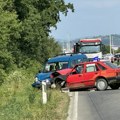 Žena poginula, dete i još jedna žena povređeni Detalji teške nesreće na Ibarskoj magistrali, ovo su slike sa lica mesta (Foto)…