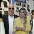 Estrada silne pare spiskala u vile na moru! Sve sama luks izdanja, neke imaju istorijsku vrednost, a ova košta milione €