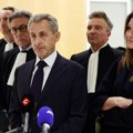 Oglasila se Karla Bruni nakon presude Sarkoziju: Nakon suđenja nasrnula na novinara, pa poslala "provokativnu" poruku