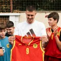 Za nove šampione i buduće reprezentativce: Vanja Marinković i Bogdanović otvorili novi košarkaški teren u Beogradu