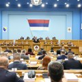 Banjaluka: Sednica Narodne skupštine Republike Srpske o rezoluciji o osudi i zabrani ustaške ideologije i simobola