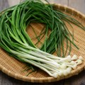 Ne bacajte zeleni deo mladog luka: Sadrži pravo bogatstvo vitamina