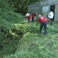 LUŽNIČKA BANJA zapuštena i napuštena: Meštani i volonteri očistili izvor, plan im je da naprave izletište