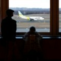 Boeing 737 u Japanu se vratio na aerodrom zbog pukotine na prozoru pilotske kabine