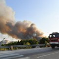 Vatra guta sve pred sobom, turisti napuštaju smeštaj, ugrožene i kuće: U Hrvatskoj buknuo veliki požar VIDEO