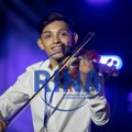 Ovo su majstori koji su dotakli svako srce u Pranjanima i odneli pobedu: Spektakl na velikoj pozornici na Saboru violinista…