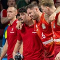 Loše vesti: Stefan Jović se povredio, saigrači ga izneli sa parketa, trener Bajerna ozbiljno zabrinut