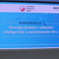 PKS panel o AI: Veštačka inteligencija ubrzava procese ali je neophodno zadržati i lični kontakt
