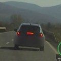 (Video) Sumanuta vožnja od bačkog petrovca do novog sada Hrvatski državljanin jurio preko 180 kilometara na sat lokalnim putem…